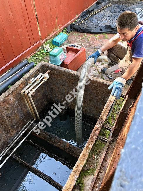 Обслуживание старой автономной канализации в Московской области